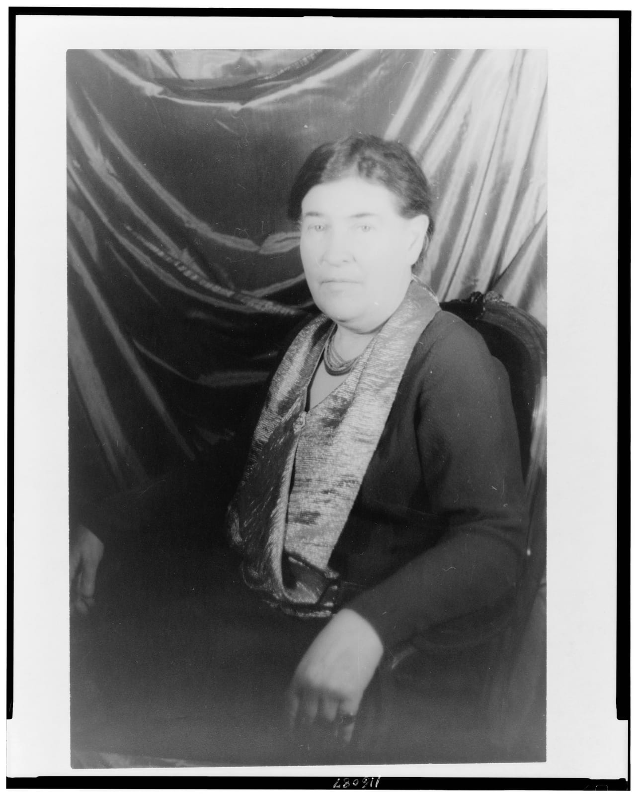 Portrait or photograph of Willa Cather: Title: Portrait of Willa Cather Abstract: 1 photographic print : gelatin silver.