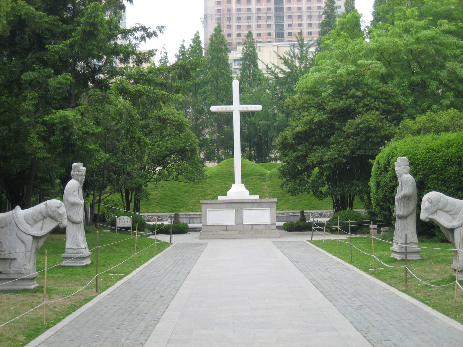 Portrait or photograph of Xu Guangqi: Tomb of Xu Guangqi