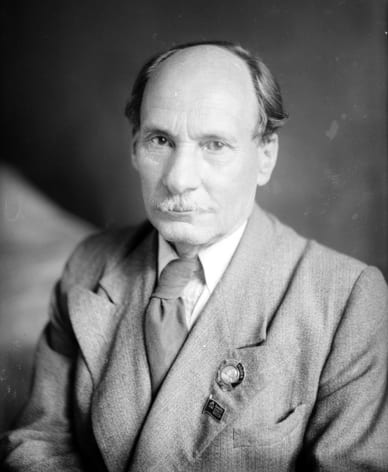 Portrait or photograph of Yakub Kolas: Portrait of Yakub Kolas