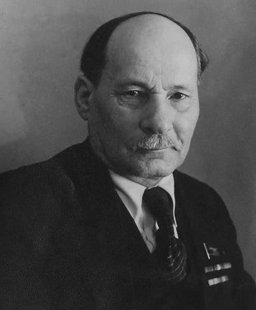 Portrait or photograph of Yakub Kolas: Portrait of Yakub Kolas