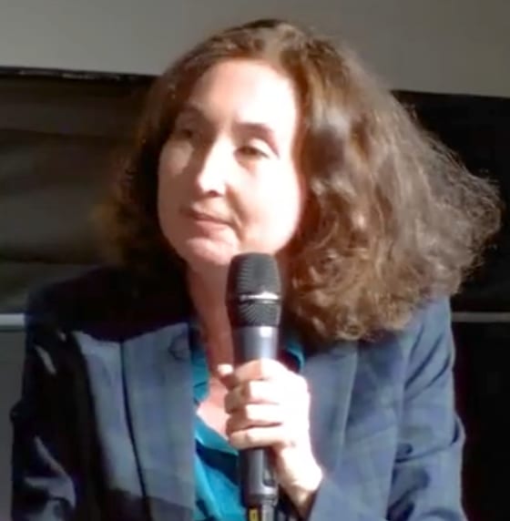 Photograph or image of Elsa: Elsa Punset Bannel (born 1964) in the video 'Conversación entre Boris Cyrulnik y Elsa Punset'