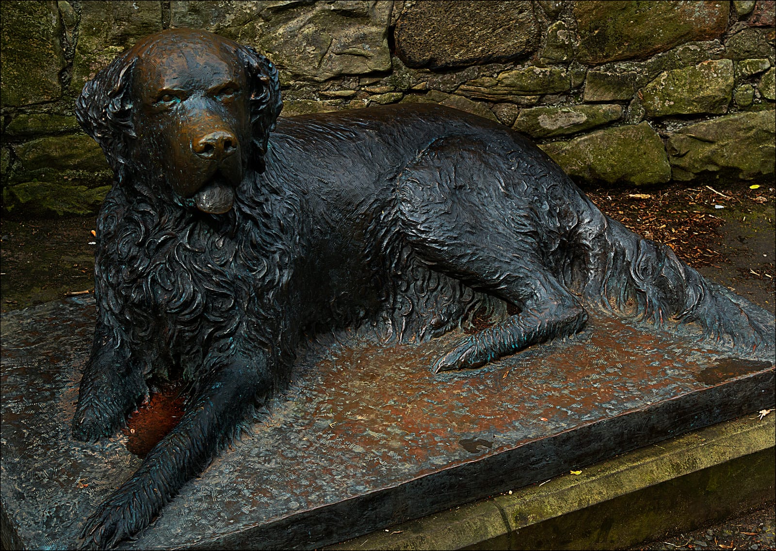 Photograph or image of Greyfriars Bobby: Princes Street Gardens, Edinburgh Edinburgh's Twin City in the USA is San Diego. Both cities have stories of famous dog