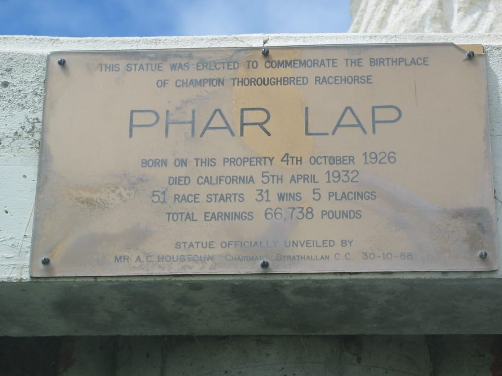 Photograph or image of Phar Lap: Sign at the foot of the Phar Lap Statue in Timaru, New Zealand