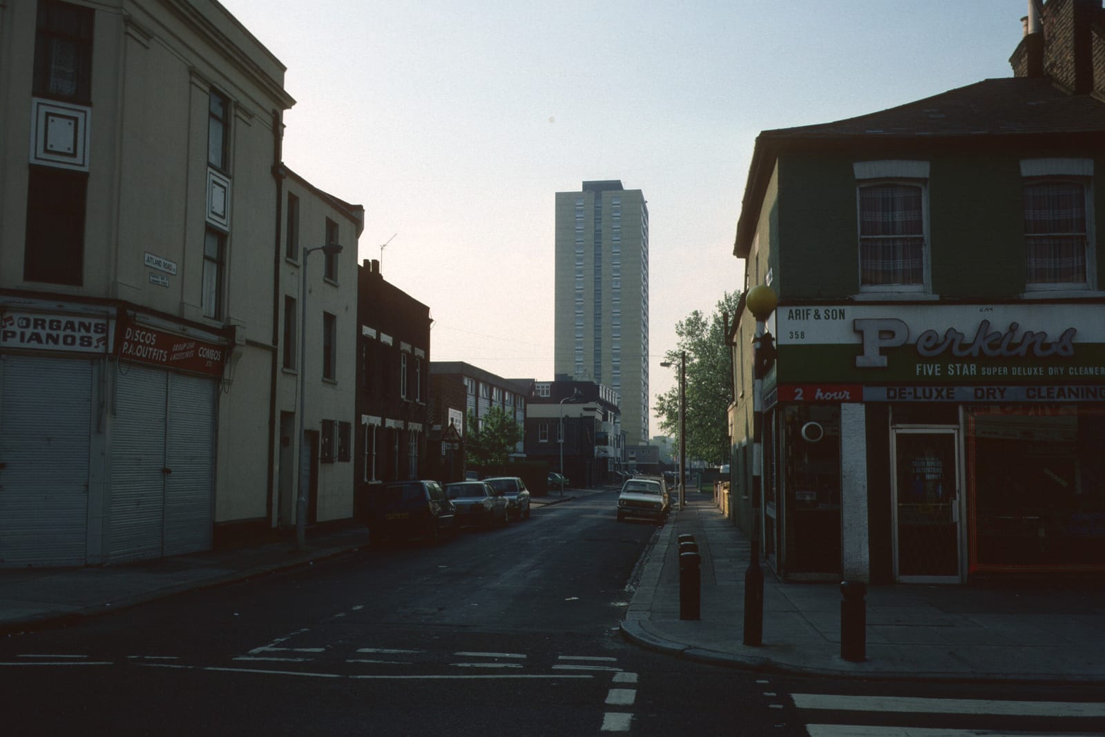 Photograph or image of Stubbs: Multi-storey block details: one 22-storey block containing 108 dwellings; Multi-storey block name(s): Stubbs Point; Image detail: